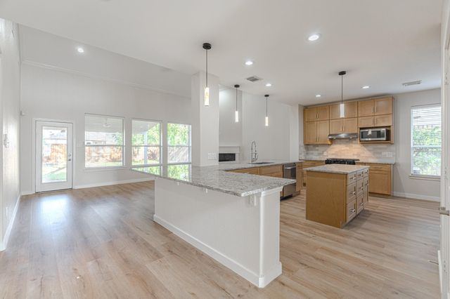 27 Fraiser Fir Place, Spring, TX 77389