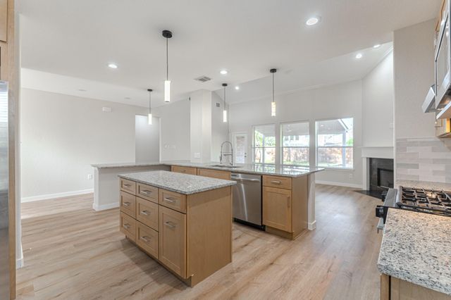 27 Fraiser Fir Place, Spring, TX 77389