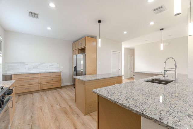 27 Fraiser Fir Place, Spring, TX 77389