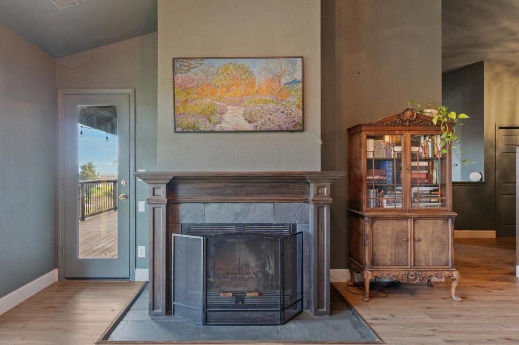 Image 12 of property listing at 19789 Weide Way, Anderson, CA 96007