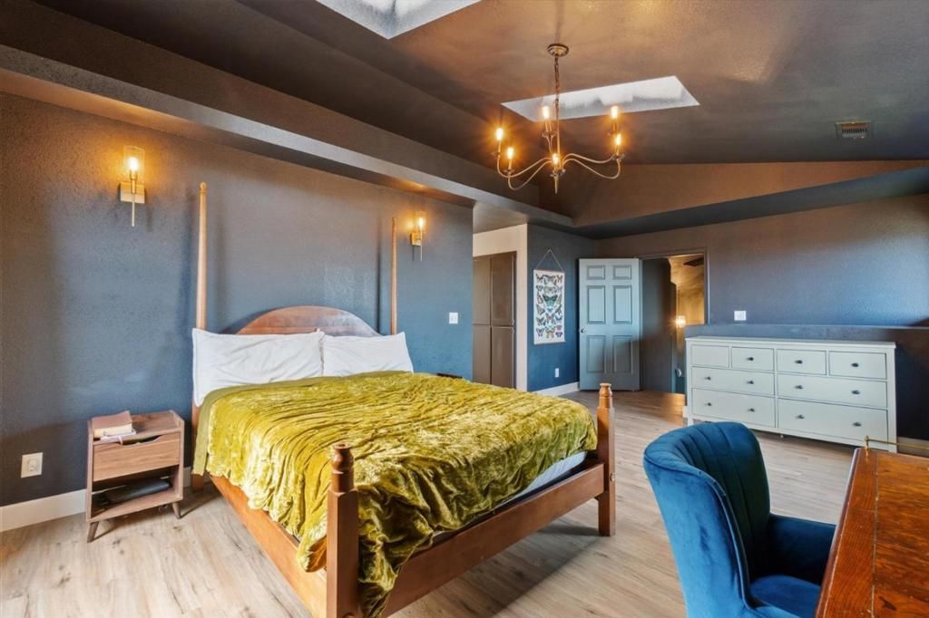 Image 22 of property listing at 19789 Weide Way, Anderson, CA 96007