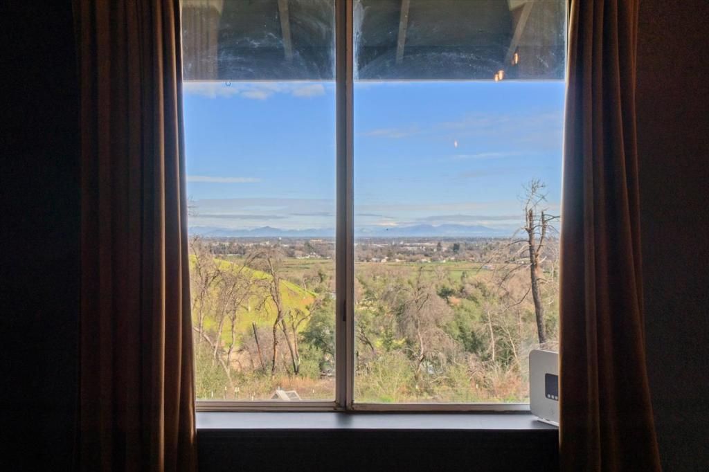 Image 23 of property listing at 19789 Weide Way, Anderson, CA 96007