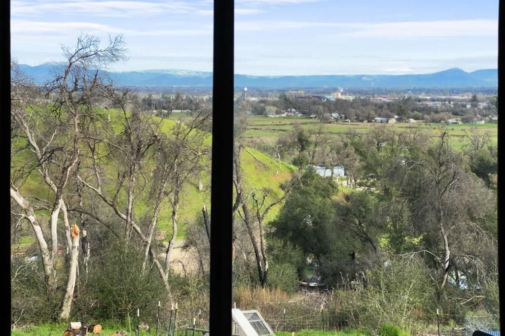 Image 24 of property listing at 19789 Weide Way, Anderson, CA 96007