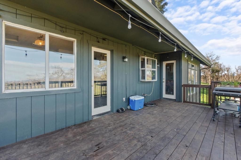 Image 39 of property listing at 19789 Weide Way, Anderson, CA 96007