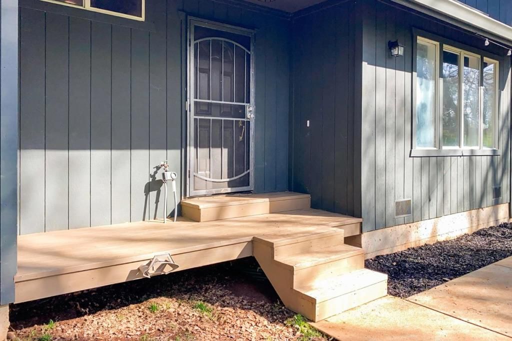 Image 4 of property listing at 19789 Weide Way, Anderson, CA 96007