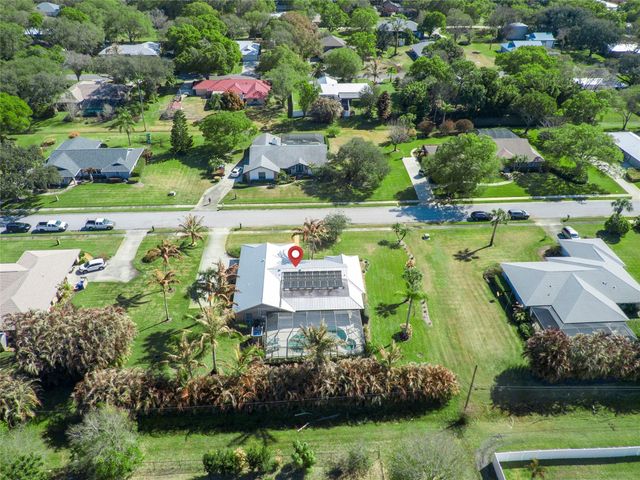 915 32nd Avenue, Vero Beach, FL 32960