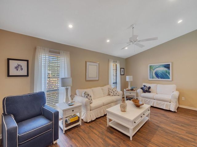 915 32nd Avenue, Vero Beach, FL 32960