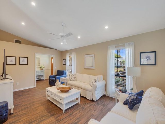 915 32nd Avenue, Vero Beach, FL 32960