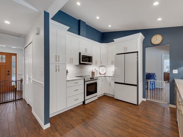 915 32nd Avenue, Vero Beach, FL 32960