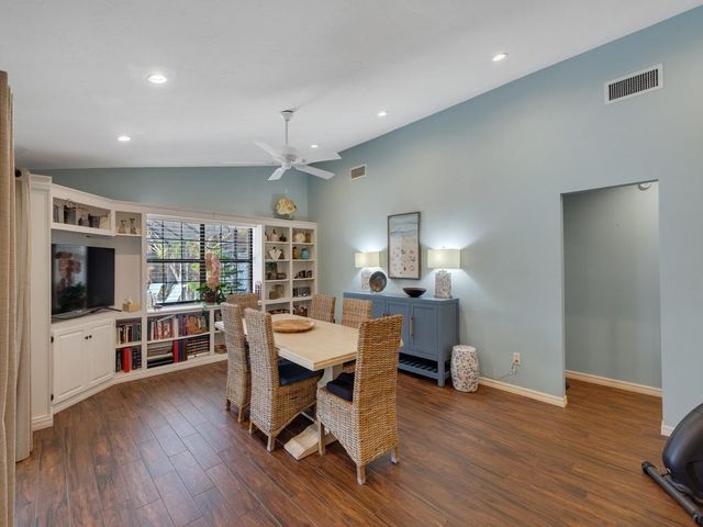 915 32nd Avenue, Vero Beach, FL 32960