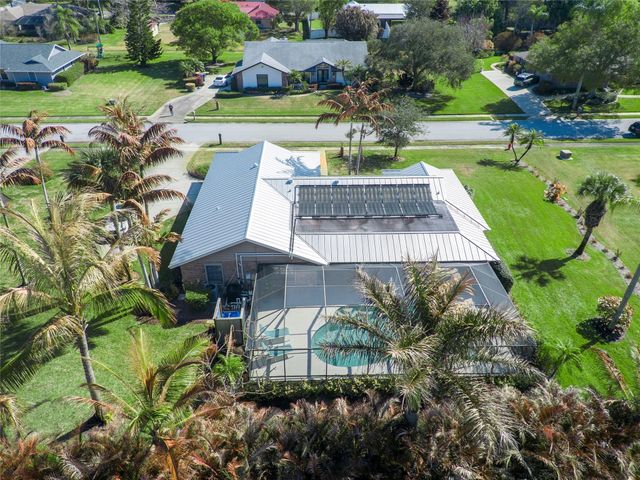 915 32nd Avenue, Vero Beach, FL 32960