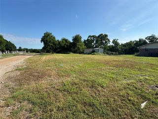 203 Oak Street, Honey Grove, TX 75446