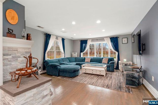 18 Old Wolfe Road, Mount Olive Township, NJ 07828