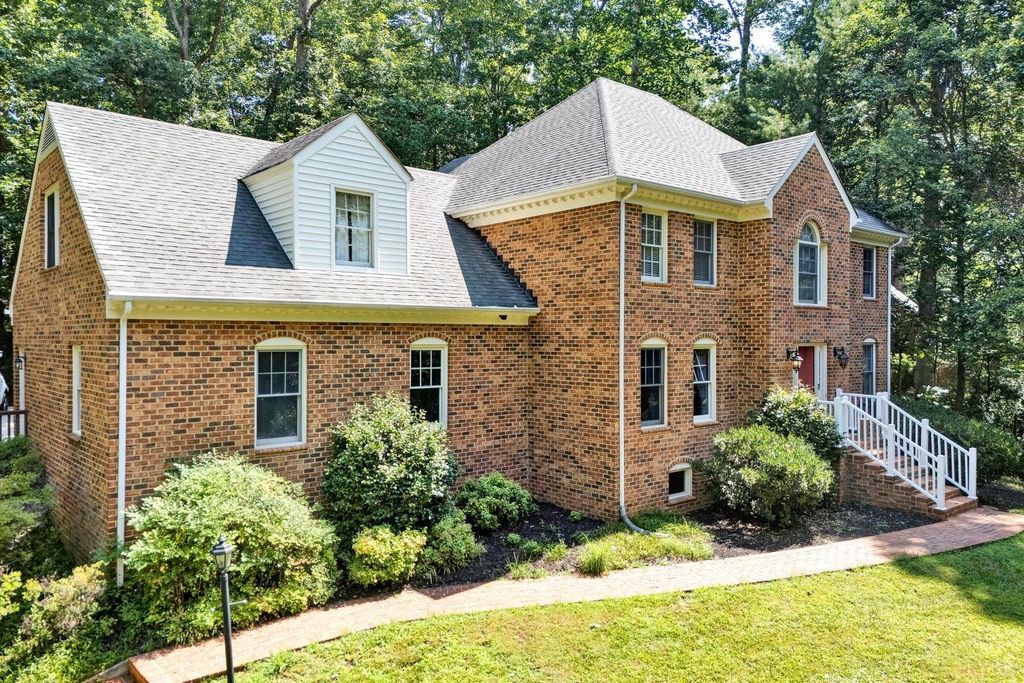 3024 Cranehill Drive, Lynchburg, VA 24503