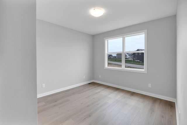 1800 Lakeview Drive, Pella, IA 50219