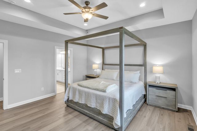 1800 Lakeview Drive, Pella, IA 50219