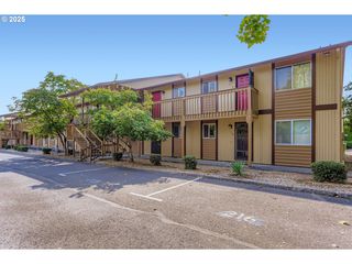 3404 19TH Ave 215, Forest Grove, OR 97116