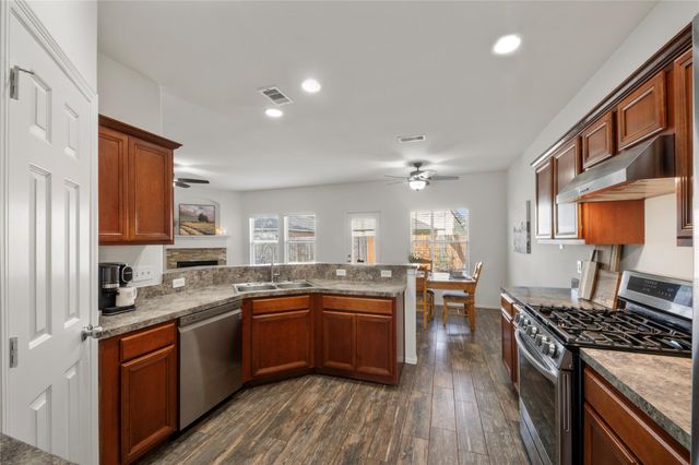 6742 Durango Creek Drive, Magnolia, TX 77354