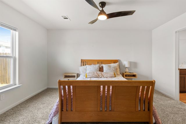 932 American Flyer Boulevard, Fort Worth, TX 76108