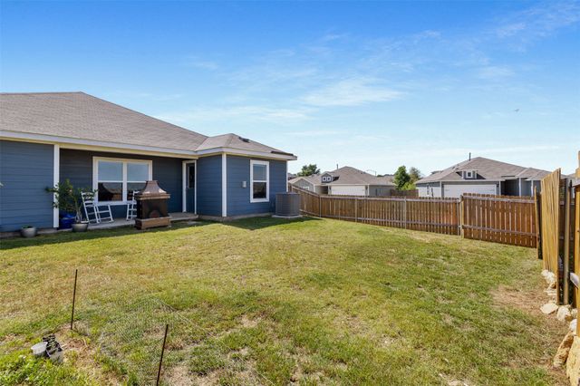 932 American Flyer Boulevard, Fort Worth, TX 76108