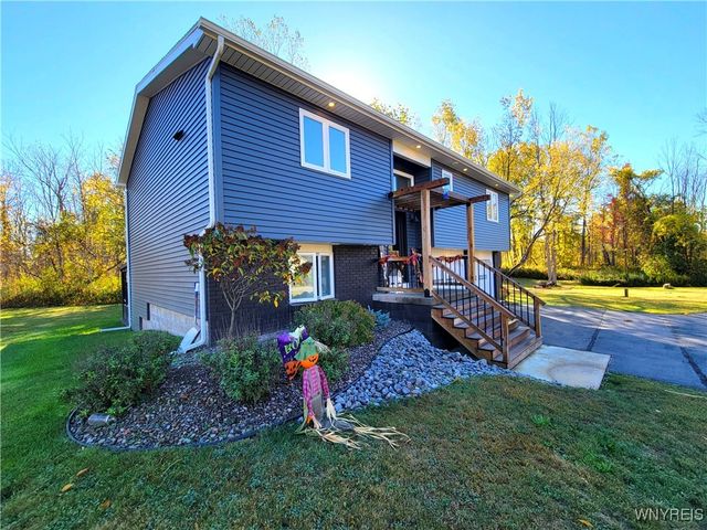 8699 Hartshorn Road, Batavia, NY 14020