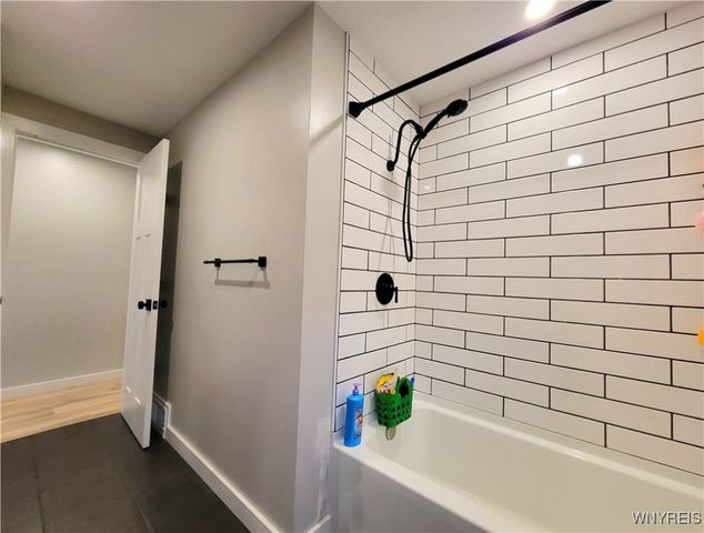 8699 Hartshorn Road, Batavia, NY 14020