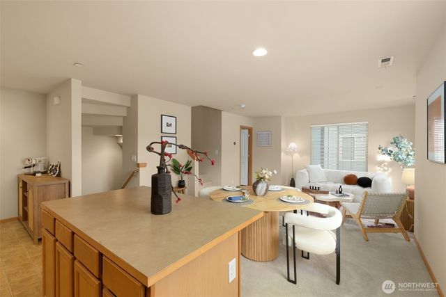 841 5th Place NE, Issaquah, WA 98029