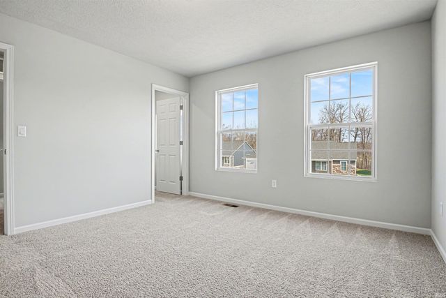 8247 Catberry Trail, Fort Wayne, IN 46804