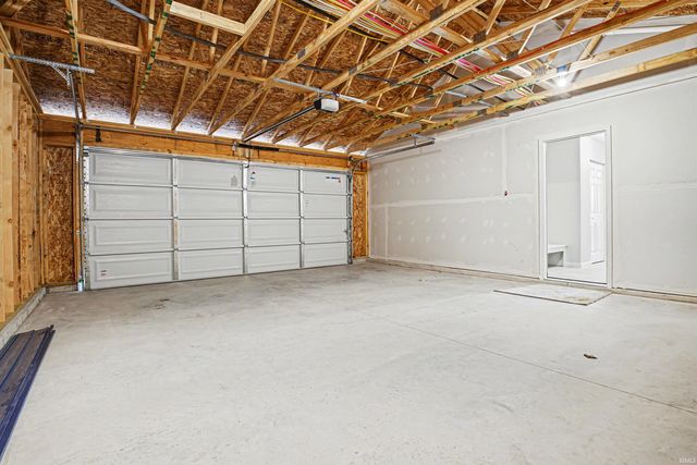 8247 Catberry Trail, Fort Wayne, IN 46804