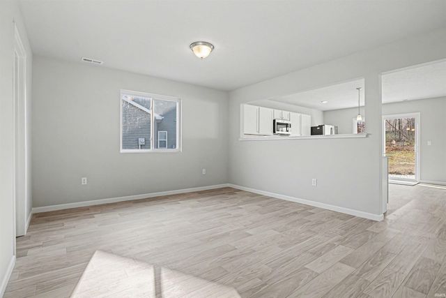 8247 Catberry Trail, Fort Wayne, IN 46804