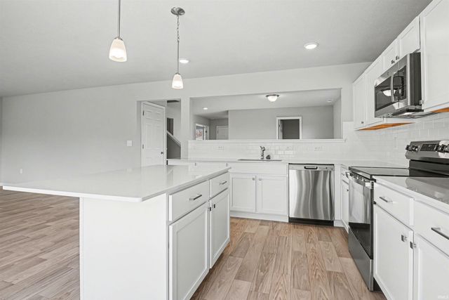 8247 Catberry Trail, Fort Wayne, IN 46804