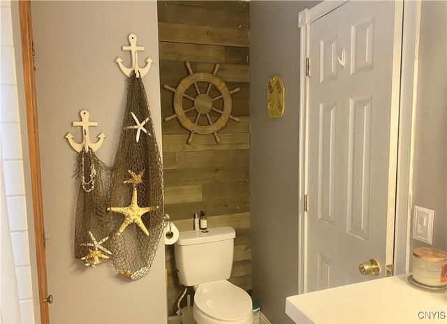 1 Willow Drive, Whitestown, NY 13492