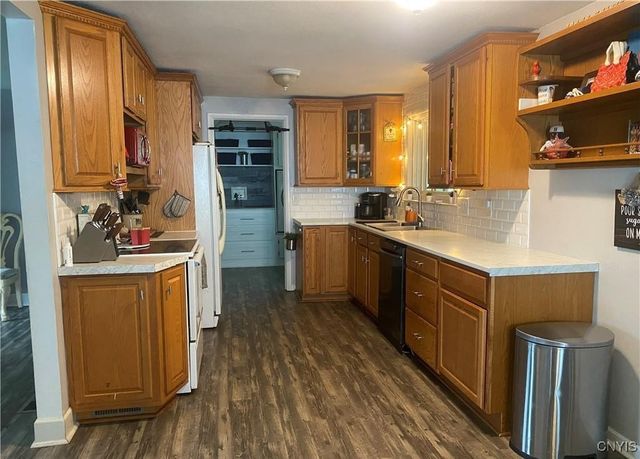 1 Willow Drive, Whitestown, NY 13492