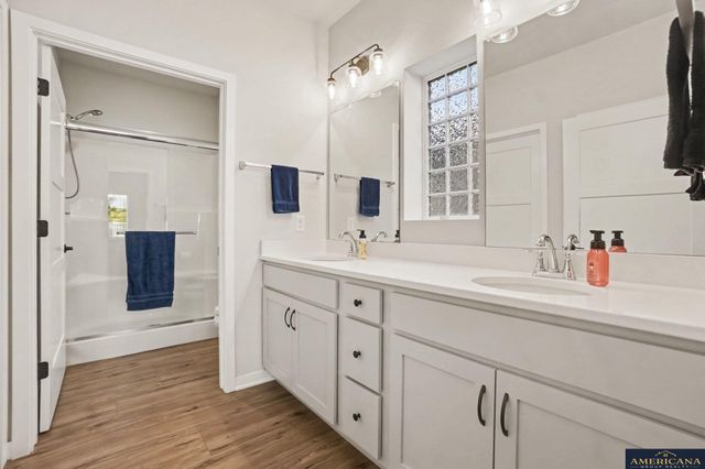 17010 Mary Street, Omaha, NE 68116