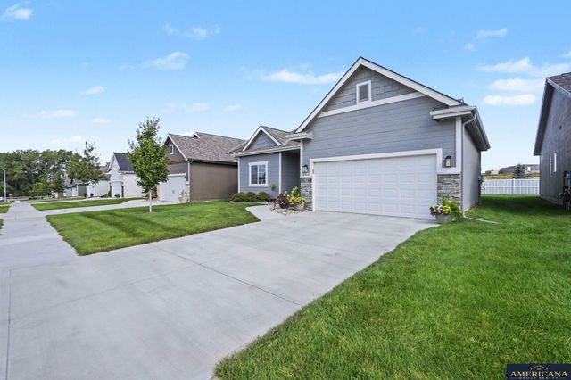 17010 Mary Street, Omaha, NE 68116