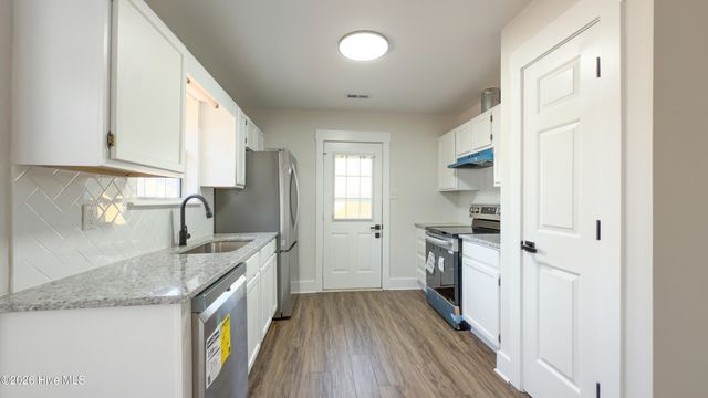 607 Sharease Circle, Wilmington, NC 28405