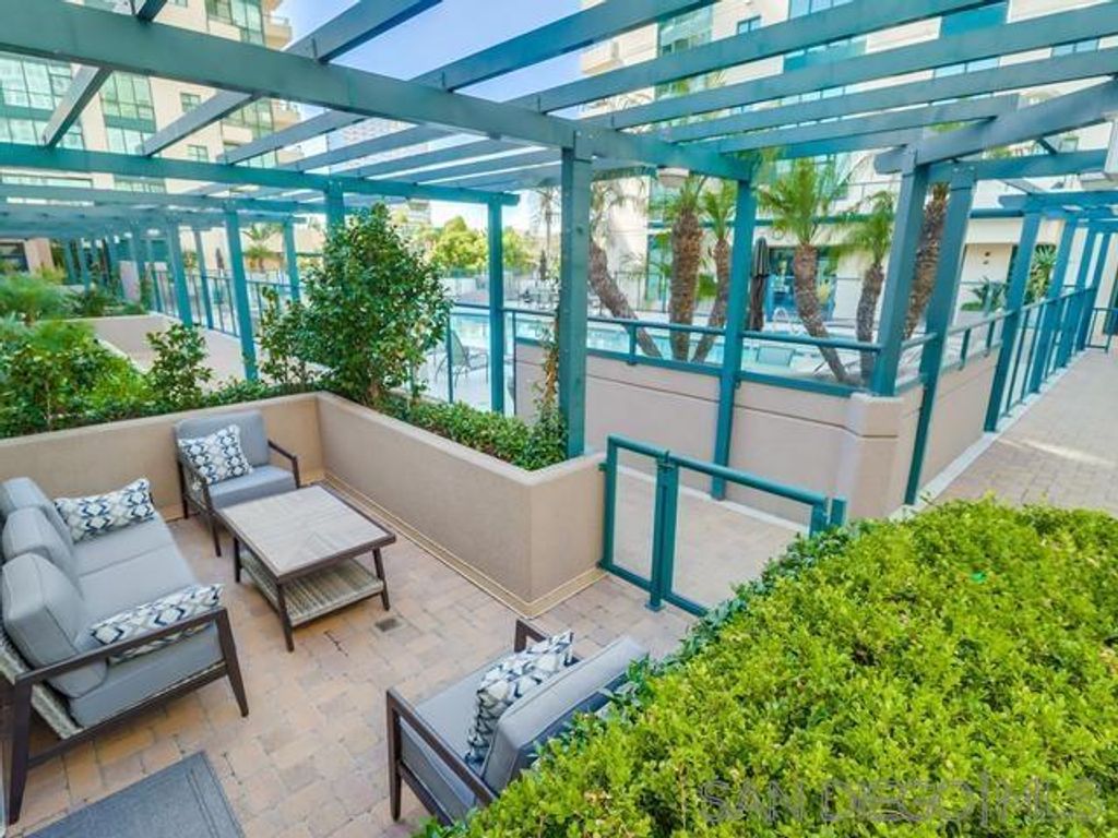 Image 15 of property listing at 555 Front St 205, San Diego, CA 92101