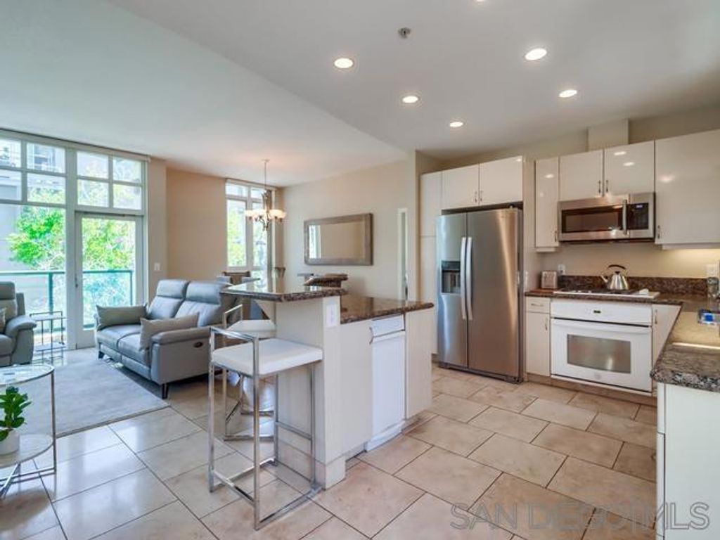 Image 16 of property listing at 555 Front St 205, San Diego, CA 92101