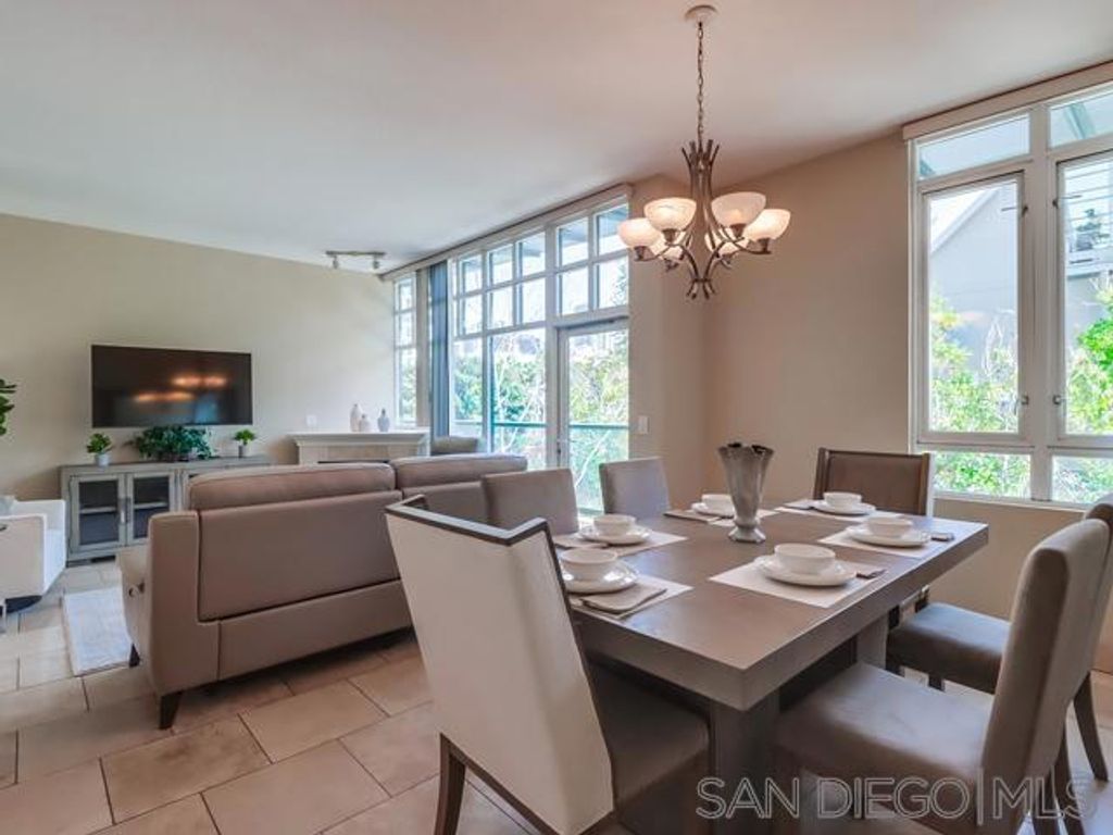Image 27 of property listing at 555 Front St 205, San Diego, CA 92101