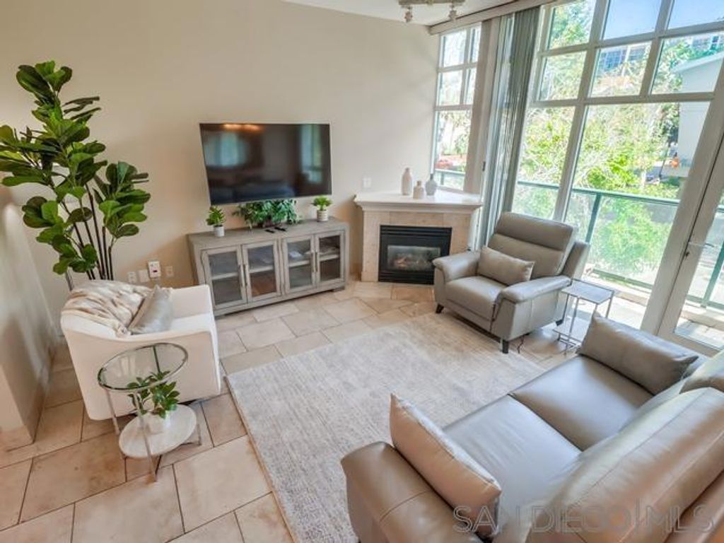 Image 29 of property listing at 555 Front St 205, San Diego, CA 92101