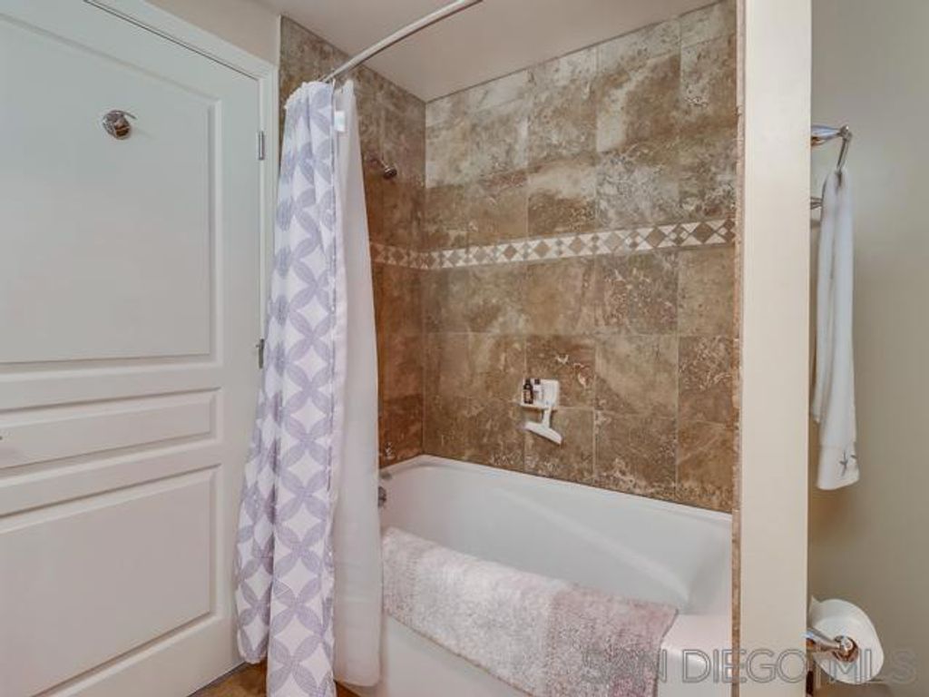 Image 37 of property listing at 555 Front St 205, San Diego, CA 92101