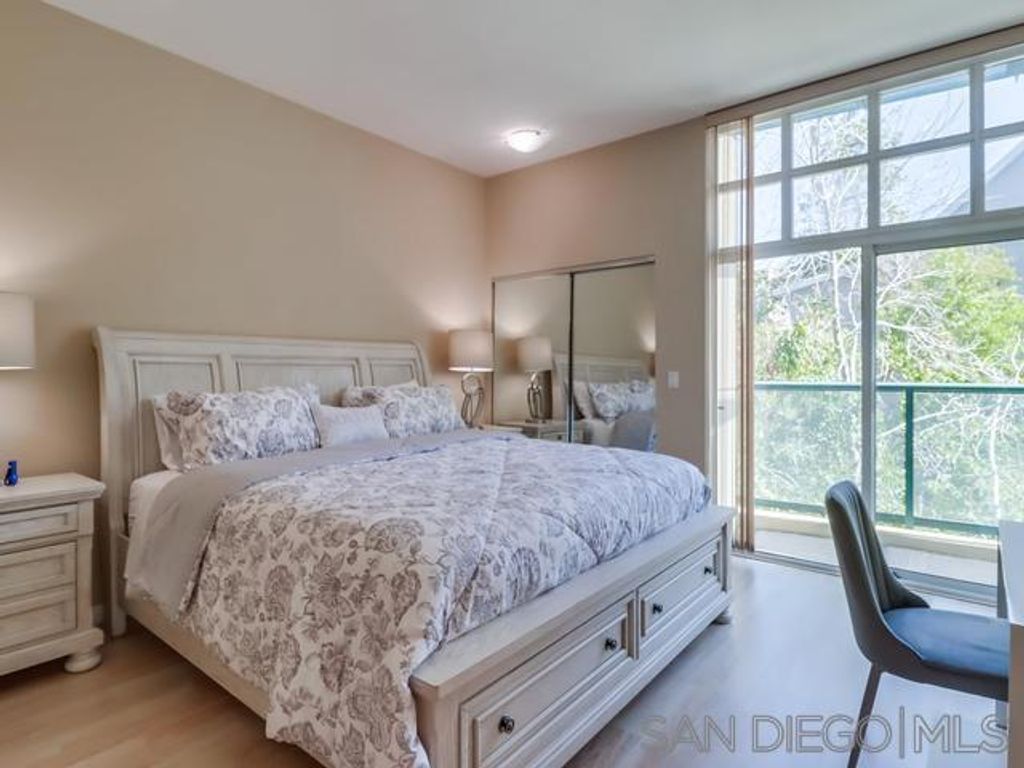 Image 41 of property listing at 555 Front St 205, San Diego, CA 92101