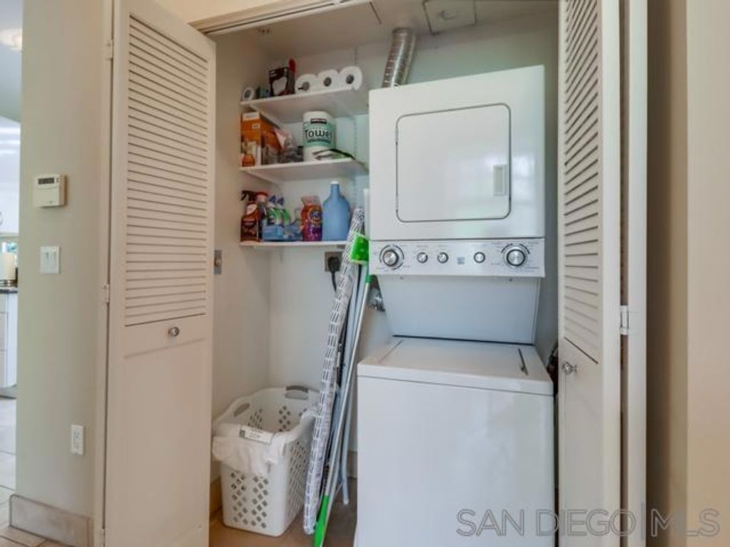 Image 45 of property listing at 555 Front St 205, San Diego, CA 92101