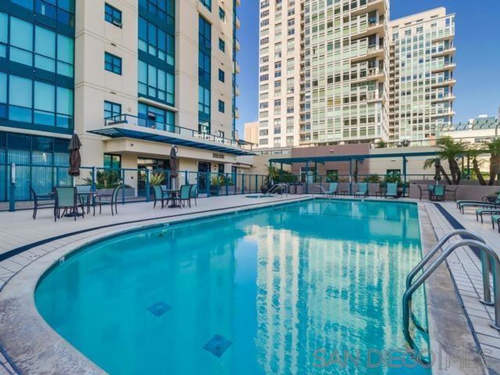 Image 49 of property listing at 555 Front St 205, San Diego, CA 92101