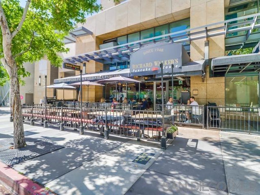 Image 54 of property listing at 555 Front St 205, San Diego, CA 92101
