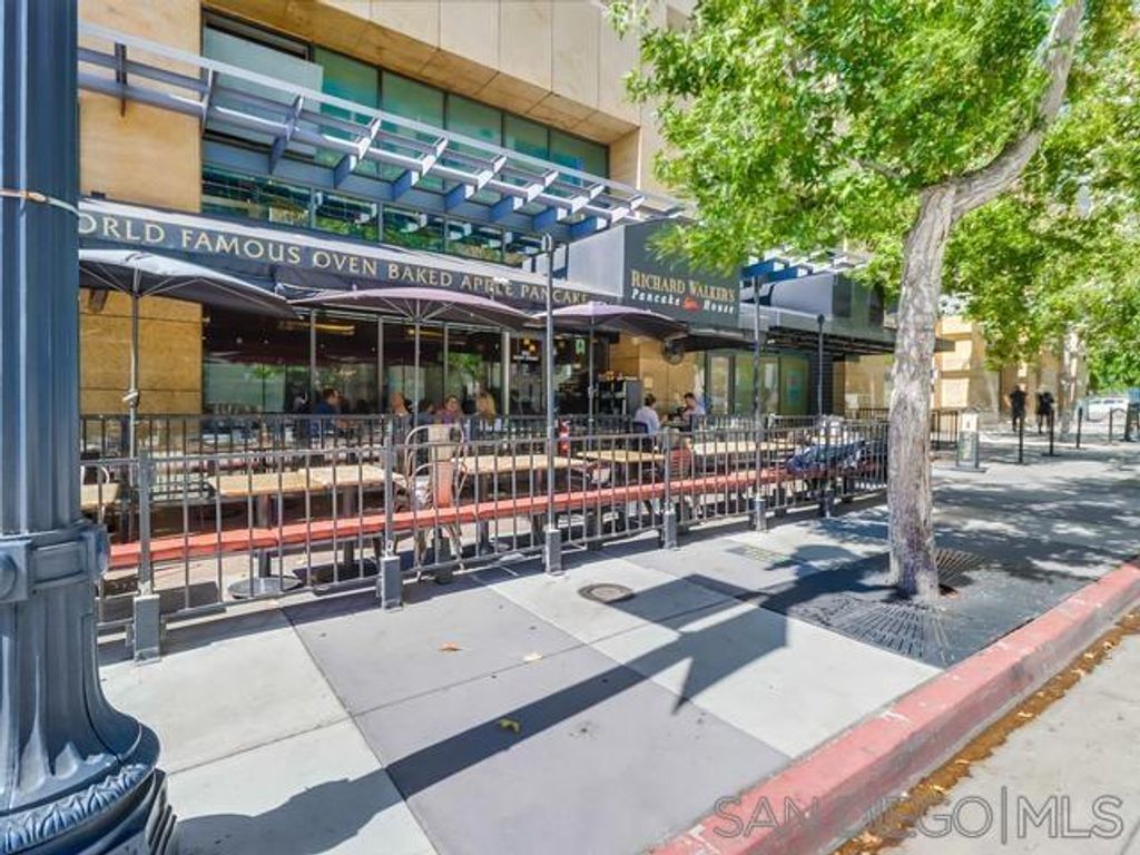 Image 55 of property listing at 555 Front St 205, San Diego, CA 92101