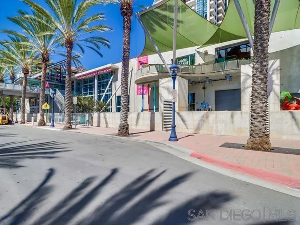 Image 56 of property listing at 555 Front St 205, San Diego, CA 92101