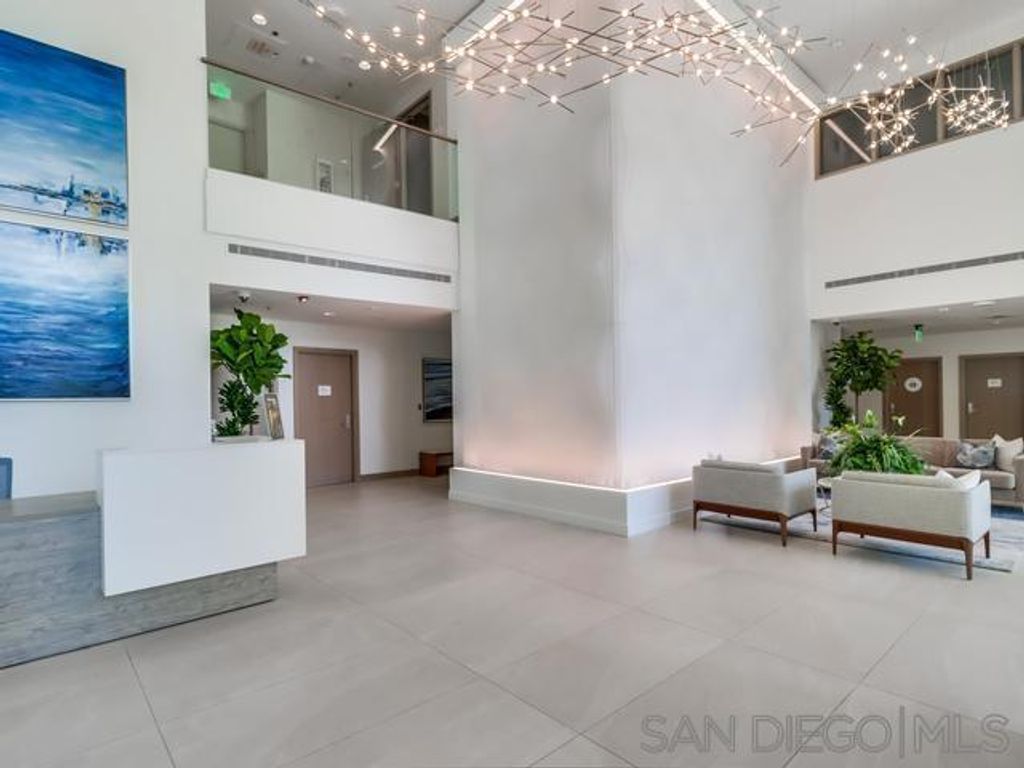 Image 6 of property listing at 555 Front St 205, San Diego, CA 92101