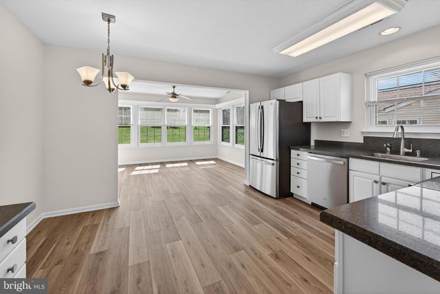 12 YARROW PL, Mount Laurel, NJ 08054