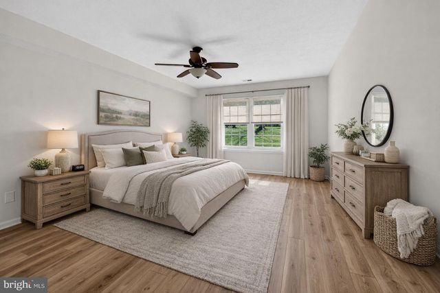 12 YARROW PL, Mount Laurel, NJ 08054